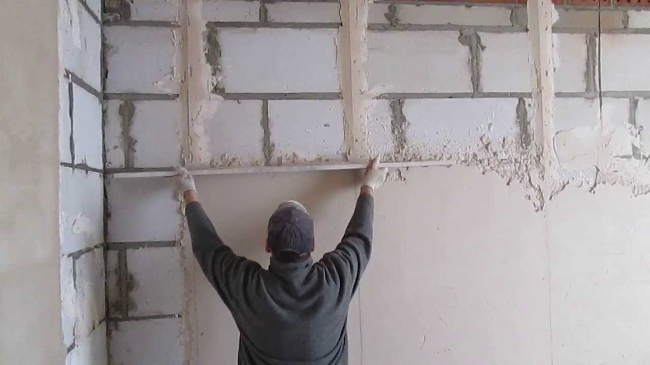 Шпаклевка стен под покраску своими руками: правила и видео
