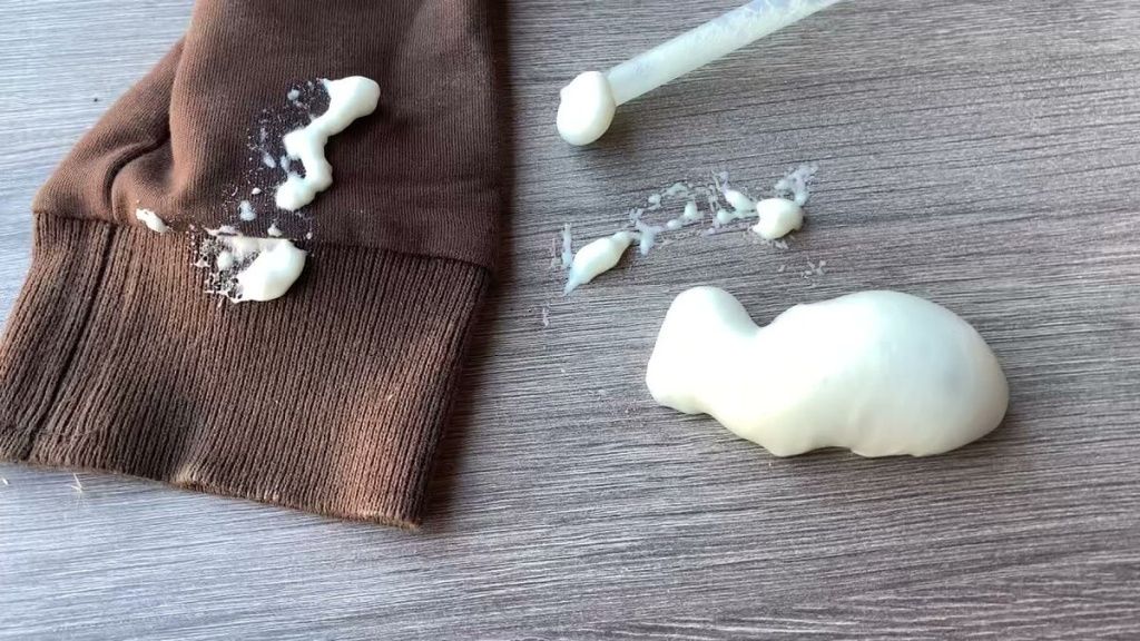 Очистка монтажной пены с одежды Очистка монтажной пены с одежды