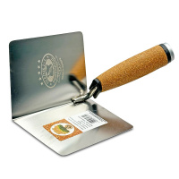 Кельма д/внутр углов с разворотом 110°, 0,5*100*110мм ручка пробка /122510-К/ Olejnik Кельма д/внутр углов с разворотом 110°, 0,5*100*110мм ручка пробка /122510-К/ Olejnik