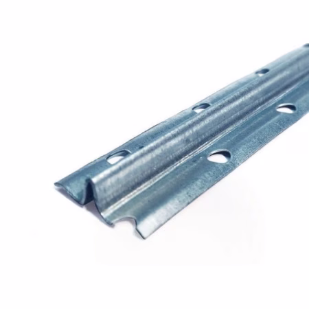 Маяк штукатурный. Высота 10 мм. Длина 2,5 м. Толщина 0,25 мм. Grand Line. РФ.