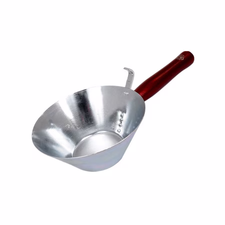 Ковш штуктурный, металлический диам. 180мм с деревянной ручкой /BS8090180/